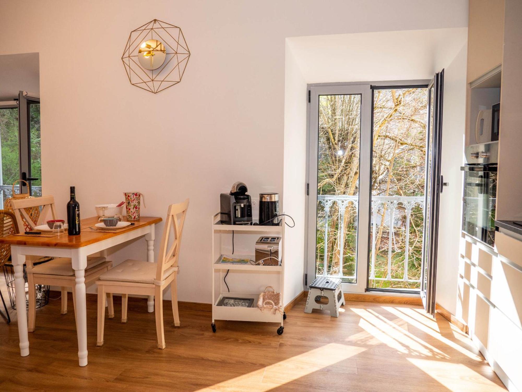 Les Gites De Sylvie Ussat Habitación foto